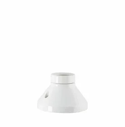 D100