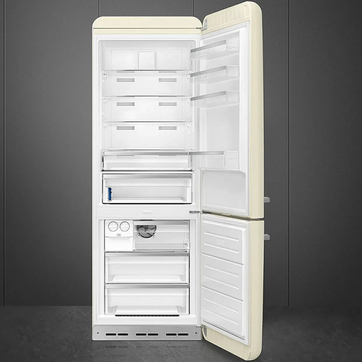 FAB38RCR6 50s Style Creme med Total No Frost