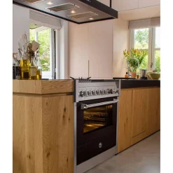 Genesi Combi-Steam 90 cm Svart med BBQ-funktion