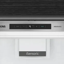 iQ500 KI81RAFE1 med LED-belysning och SuperCooling-teknik