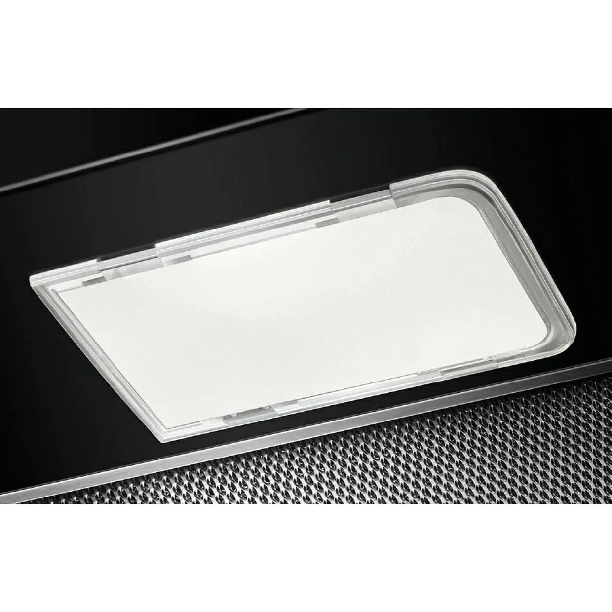 LFP326FB Svart 60 cm med LED-belysning