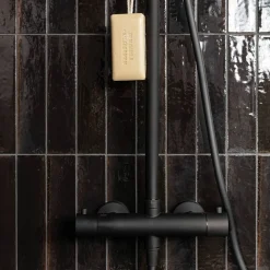 Lume Svart 6x24 cm