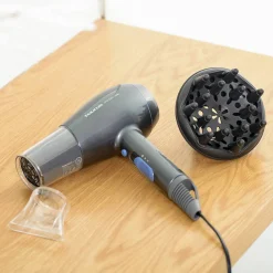 Lyss 2300W Ionic
