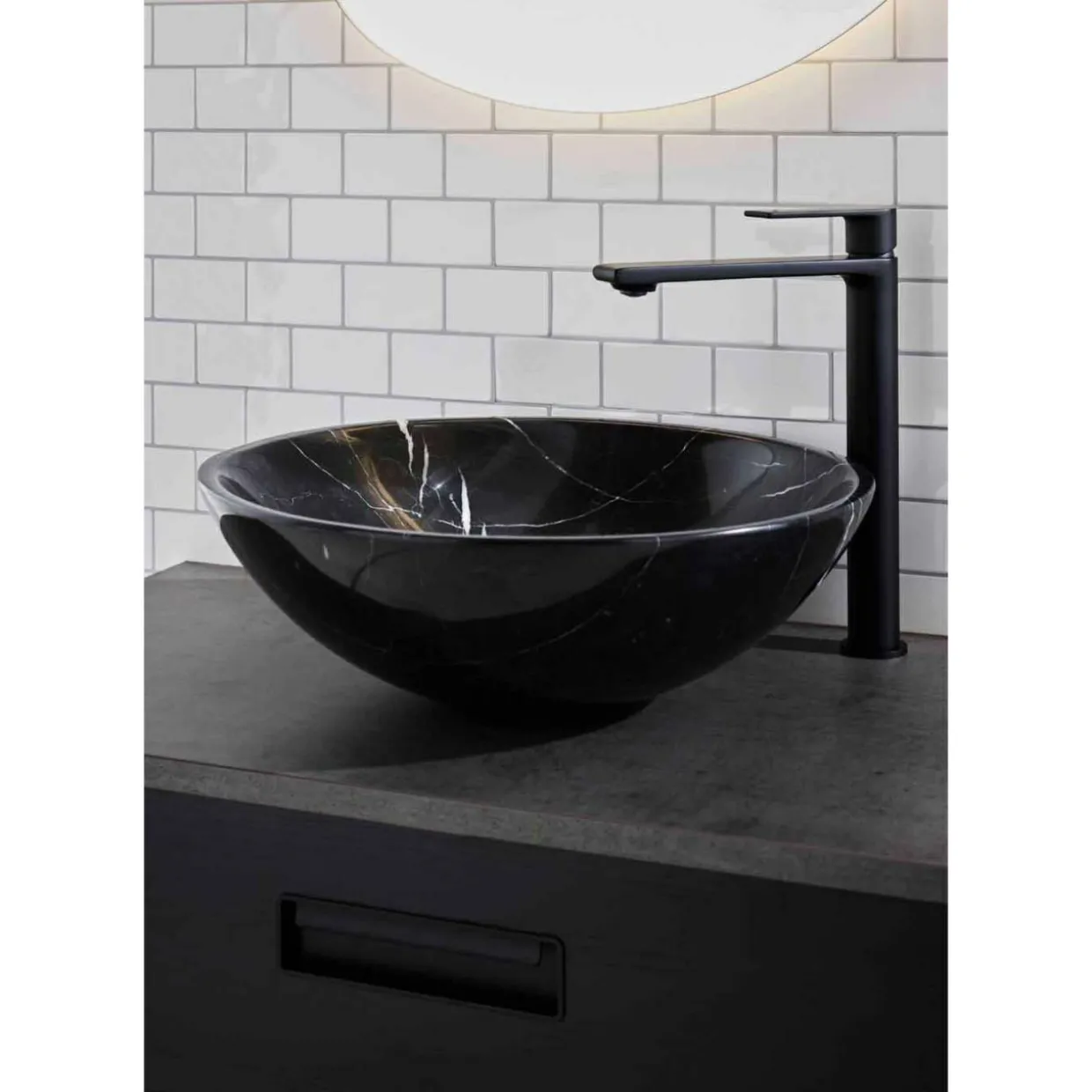 Marble med Tvättställsblandare Neo