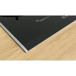 Serie 8 PRA3A6I10 Svart Glaskeramik 30cm med Flameselect och Diskmaskinssäkra Stöd
