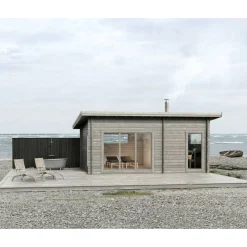 Svarttjärn 25 m² Fristående Bastuhus med Dusch