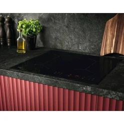 TN64IA00FB 5000 Basic Svart Med Automatisk Justering Av Fläkt